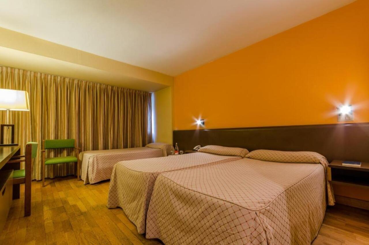 Hotel Sant Eloi Sant Julià de Lòria Zewnętrze zdjęcie