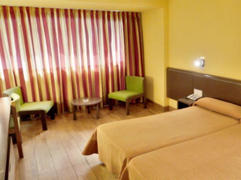 Hotel Sant Eloi Sant Julià de Lòria Zewnętrze zdjęcie